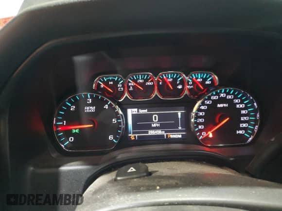 2014 Chevrolet Silverado 1500 LT z VIN 1GCVKREH7EZ357939, wystawiony jako Copart lot #83769545 z przebiegiem 266 458 mil mil oraz Czysty tytuł • Clean title. Historia ofert i sprzedaży dostępna na DreamBid. Obrazek 9.