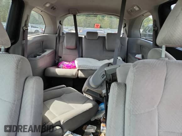 2015 Honda Odyssey EX z VIN 5FNRL5H40FB116781, wystawiony jako Copart lot #81456105 z przebiegiem 196 783 mil mil oraz Szkoda całkowita • Salvage title. Historia ofert i sprzedaży dostępna na DreamBid. Obrazek 10.