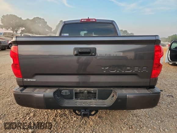 2020 Toyota Tundra Platinum с VIN 5TFGY5F15LX266288, выставлен на аукционе Copart как лот 81099515 с пробегом 124 933 миль миль и Списание • Salvage title. История ставок и продаж доступна на DreamBid. Изображение 6.