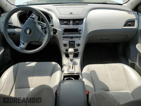 2012 Chevrolet Malibu 3LT z VIN 1G1ZF5E75CF120685, wystawiony jako Copart lot #69034235 z przebiegiem 49 510 mil mil oraz Szkoda całkowita • Salvage title. Historia ofert i sprzedaży dostępna na DreamBid. Obrazek 8.