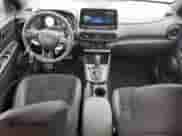 2023 Hyundai Kona с VIN KM8KH3AC3PU006126, выставлен на аукционе Copart как лот 88418605 с пробегом 14 834 миль миль и Списание • Salvage title. История ставок и продаж доступна на DreamBid. Изображение 8.