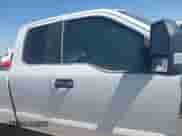 2019 Ford F-250 XL z VIN 1FT7X2B67KEE59717, wystawiony jako IAAI lot #42919060 z przebiegiem Nie podano mil oraz . Historia ofert i sprzedaży dostępna na DreamBid. Obrazek 11.