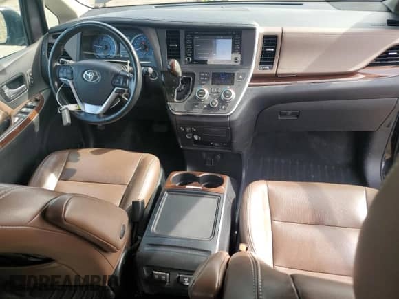 2018 Toyota Sienna Limited Premium with VIN 5TDDZ3DC3JS194793, listed as a Copart auction lot 84433205 with 148,305 mi miles and Salvage title. Bid and sale history available at DreamBid. Image 8.