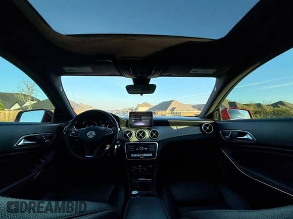 2018 Mercedes-Benz CLA 250 с VIN WDDSJ4EB0JN644518, выставлен на аукционе Copart как лот 90677555 с пробегом 145 720 миль миль и Чистый • Clean title. История ставок и продаж доступна на DreamBid. Изображение 9.