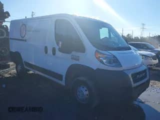 2022 Ram ProMaster Cargo z VIN 3C6LRVAG8NE124566, wystawiony jako IAAI lot #41328160 z przebiegiem 46 550 mil mil oraz . Historia ofert i sprzedaży dostępna na DreamBid. Obrazek 1.