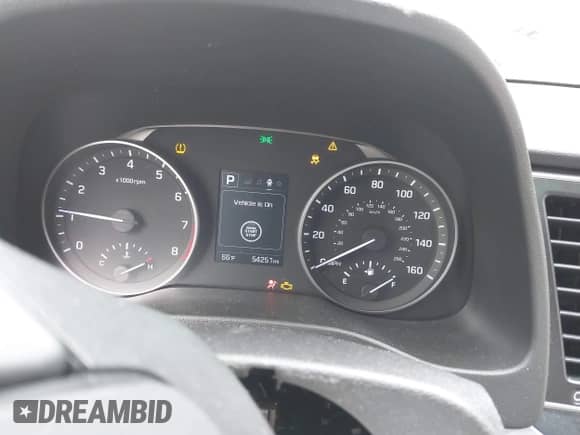 2018 Hyundai Elantra SEL z VIN 5NPD84LF5JH364968, wystawiony jako IAAI lot #42913095 z przebiegiem 54 251 mil mil oraz . Historia ofert i sprzedaży dostępna na DreamBid. Obrazek 7.