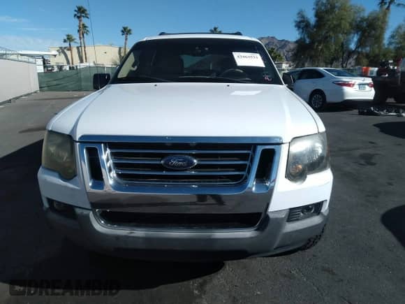 2006 Ford Explorer XLT with VIN 1FMEU73E76UB58360, listed as a IAAI auction lot 43463533 with 170,475 mi miles and . Bid and sale history available at DreamBid. Image 12.