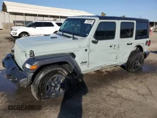 2023 Jeep Wrangler Sport с VIN 1C4HJXDN3PW639026, выставлен на аукционе Copart как лот 76762904 с пробегом 23 725 миль миль и Списание • Salvage title. История ставок и продаж доступна на DreamBid. Изображение 1.