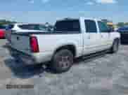 2005 Chevrolet Silverado 1500 LS z VIN 2GCEC13T751219963, wystawiony jako IAAI lot #42260184 z przebiegiem 341 598 mil mil oraz . Historia ofert i sprzedaży dostępna na DreamBid. Obrazek 4.
