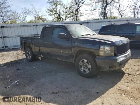 2008 Chevrolet Silverado 1500 1LT с VIN 1GCEK19J28Z255841, выставлен на аукционе Copart как лот 75726644 с пробегом 262 736 миль миль и Списание • Salvage title. История ставок и продаж доступна на DreamBid. Изображение 4.