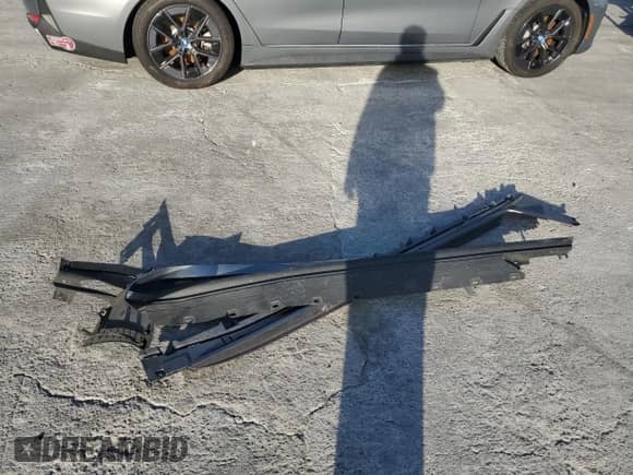 2024 BMW i4 eDrive35 with VIN WBY43AW06RFS38949, listed as a Copart auction lot 46886215 with 11,924 mi miles and Salvage title. Bid and sale history available at DreamBid. Image 14.