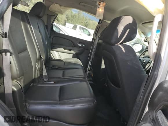 2011 Chevrolet Tahoe Commercial z VIN 1GNLC2E02BR306292, wystawiony jako Copart lot #44136095 z przebiegiem 172 104 mil mil oraz Szkoda całkowita • Salvage title. Historia ofert i sprzedaży dostępna na DreamBid. Obrazek 10.