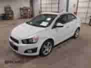 2013 Chevrolet Sonic LTZ с VIN 1G1JE5SH0D4226813, выставлен на аукционе IAAI как лот 43566817 с пробегом 157 459 миль миль и . История ставок и продаж доступна на DreamBid. Изображение 2.