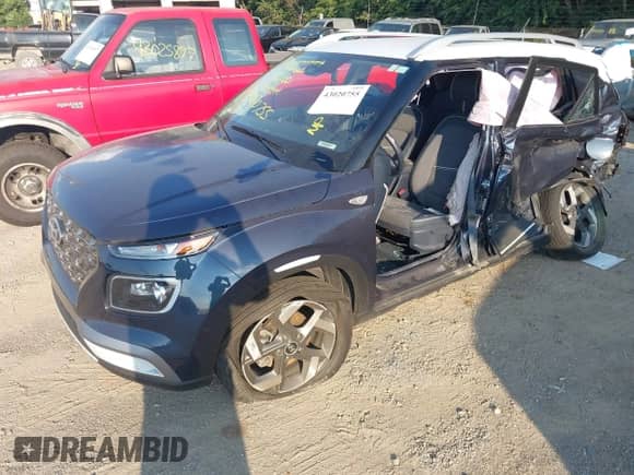 2025 Hyundai Venue Limited с VIN KMHRC8A36SU346311, выставлен на аукционе IAAI как лот 43020755 с пробегом 7 800 миль миль и . История ставок и продаж доступна на DreamBid. Изображение 2.