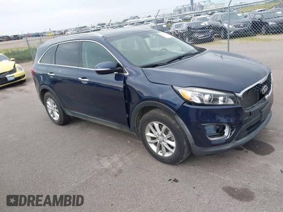 2016 Kia Sorento L with VIN 5XYPG4A34GG170358, listed as a IAAI auction lot 42772056 with 86,510 mi miles and . Bid and sale history available at DreamBid. Image 1.