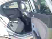 2014 Hyundai Accent GLS z VIN KMHCT4AE0EU622826, wystawiony jako IAAI lot #43147539 z przebiegiem 168 101 mil mil oraz . Historia ofert i sprzedaży dostępna na DreamBid. Obrazek 8.