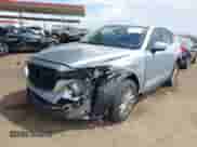 2023 Mazda CX-5 S Carbon Edition z VIN JM3KFBCM0P0137474, wystawiony jako IAAI lot #42785110 z przebiegiem 39 335 mil mil oraz . Historia ofert i sprzedaży dostępna na DreamBid. Obrazek 17.