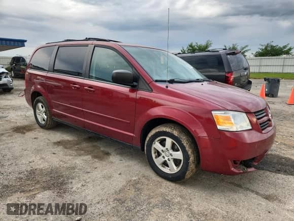 2010 Dodge Grand Caravan Hero z VIN 2D4RN3D19AR447269, wystawiony jako Copart lot #71558385 z przebiegiem 76 770 mil mil oraz Czysty tytuł • Clean title. Historia ofert i sprzedaży dostępna na DreamBid. Obrazek 4.