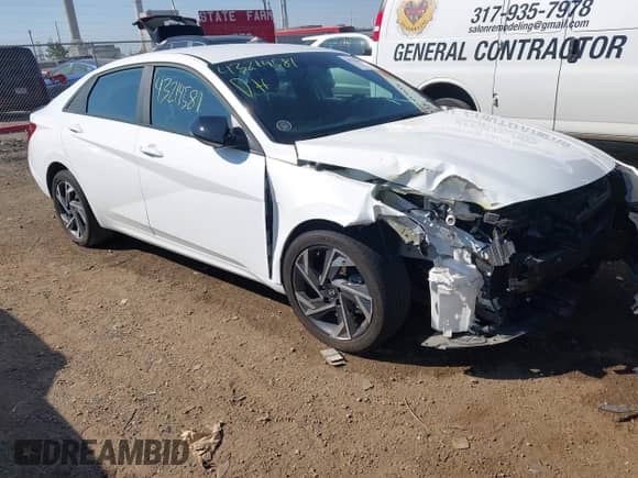 2025 Hyundai Elantra SEL Sport with VIN KMHLM4DG8SU923978, listed as a IAAI auction lot 43214581 with 3,349 mi miles and . Bid and sale history available at DreamBid. Image 1.