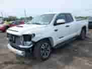 2020 Toyota Tundra SR с VIN 5TFUY5F14LX872278, выставлен на аукционе IAAI как лот 42355094 с пробегом 105 358 миль миль и . История ставок и продаж доступна на DreamBid. Изображение 18.