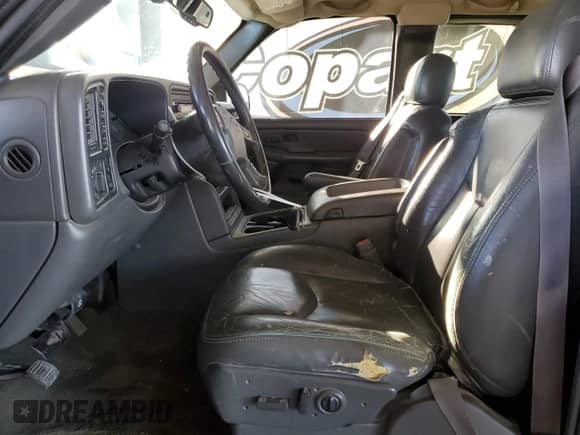 2006 Chevrolet Silverado 1500 LT1 with VIN 1GCEK19B86Z187535, listed as a Copart auction lot 82535475 with 358,745 mi miles and Salvage title. Bid and sale history available at DreamBid. Image 7.