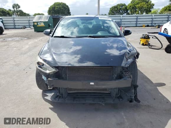 2018 Hyundai Elantra SE z VIN KMHD74LF6JU613704, wystawiony jako Copart lot #85356045 z przebiegiem 60 821 mil mil oraz Szkoda całkowita • Salvage title. Historia ofert i sprzedaży dostępna na DreamBid. Obrazek 5.