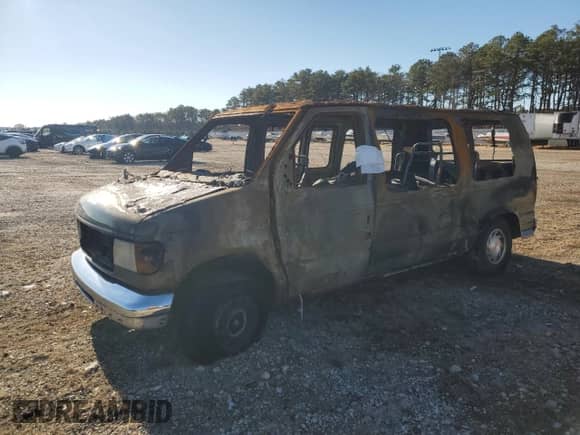 2003 Ford Econoline Cargo Recreational z VIN 1FDRE14W63HB02580, wystawiony jako Copart lot #84791274 z przebiegiem Nie podano mil oraz Szkoda całkowita • Salvage title. Historia ofert i sprzedaży dostępna na DreamBid. Obrazek 1.