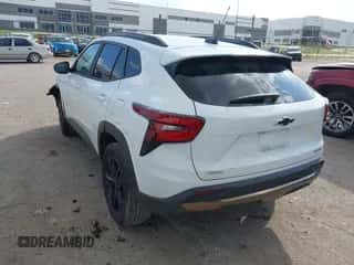 2025 Chevrolet Trax ACTIV с VIN KL77LKEP1SC038732, выставлен на аукционе IAAI как лот 43305998 с пробегом 13 396 миль миль и . История ставок и продаж доступна на DreamBid. Изображение 3.