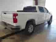 2024 Chevrolet Silverado 1500 LT with VIN 1GCUDDED2RZ303279, listed as a IAAI auction lot 41996888 with 29,393 mi miles and . Bid and sale history available at DreamBid. Image 4.