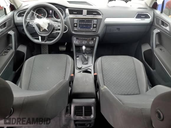 2019 Volkswagen Tiguan S с VIN 3VV0B7AX3KM015981, выставлен на аукционе Copart как лот 70538555 с пробегом 45 171 миль миль и Списание • Salvage title. История ставок и продаж доступна на DreamBid. Изображение 8.