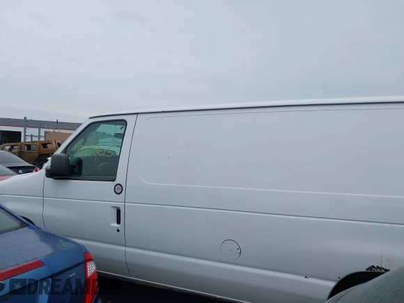 2012 Ford Econoline Cargo Recreational with VIN 1FTNE2EL0CDB36244, listed as a IAAI auction lot 42408615 with 122,290 mi miles and . Bid and sale history available at DreamBid. Image 14.