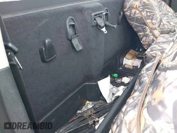 2014 Ram 1500 Express z VIN 3C6JR7AT0EG153404, wystawiony jako IAAI lot #41483525 z przebiegiem 112 077 mil mil oraz . Historia ofert i sprzedaży dostępna na DreamBid. Obrazek 8.