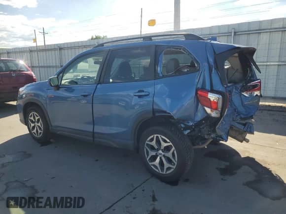 2021 Subaru Forester Premium with VIN JF2SKAJC7MH487739, listed as a Copart auction lot 61680075 with 41,615 mi miles and Non repairable. Bid and sale history available at DreamBid. Image 2.