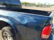 2002 Dodge Dakota SLT с VIN 1B7HG48N62S725339, выставлен на аукционе IAAI как лот 42223264 с пробегом 184 757 миль миль и . История ставок и продаж доступна на DreamBid. Изображение 18.