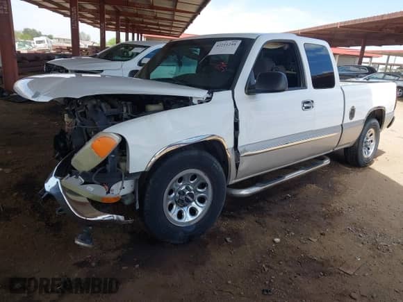 2005 GMC Sierra 1500 SLE с VIN 1GTEC19T55Z305299, выставлен на аукционе IAAI как лот 42211248 с пробегом 154 222 миль миль и . История ставок и продаж доступна на DreamBid. Изображение 2.