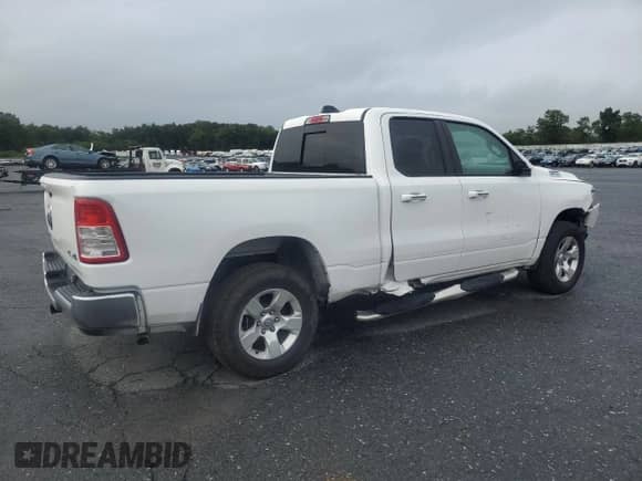 2020 Ram 1500 Big Horn z VIN 1C6RRFBG6LN293489, wystawiony jako Copart lot #69520065 z przebiegiem 108 398 mil mil oraz Szkoda całkowita • Salvage title. Historia ofert i sprzedaży dostępna na DreamBid. Obrazek 3.