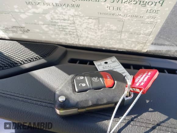 2021 Jeep Wrangler Unlimited Sahara with VIN 1C4HJXEG4MW650547, listed as a IAAI auction lot 42052146 with 26,983 mi miles and . Bid and sale history available at DreamBid. Image 11.