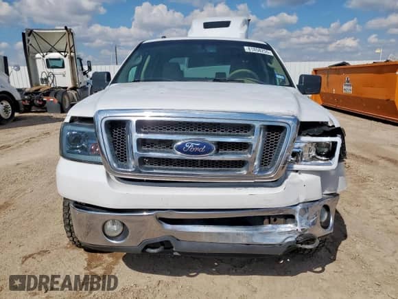 2008 Ford F-150 XL с VIN 1FTRW14W58FB28219, выставлен на аукционе Copart как лот 81858255 с пробегом 291 433 миль миль и Списание • Salvage title. История ставок и продаж доступна на DreamBid. Изображение 5.