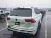 2022 Volkswagen Tiguan SE R-Line Black с VIN 3VV8B7AX6NM027050, выставлен на аукционе IAAI как лот 42463714 с пробегом 45 303 миль миль и . История ставок и продаж доступна на DreamBid. Изображение 4.