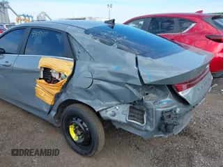 2023 Hyundai Elantra Limited с VIN KMHLP4AG2PU453739, выставлен на аукционе IAAI как лот 43050117 с пробегом 42 325 миль миль и . История ставок и продаж доступна на DreamBid. Изображение 6.