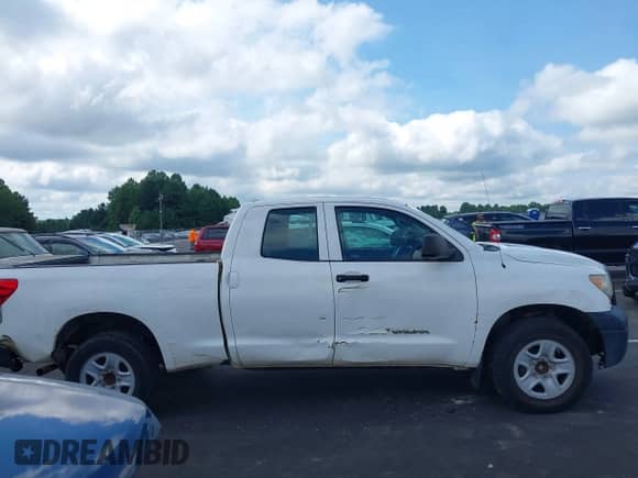 2012 Toyota Tundra z VIN 5TFRU5F10CX026554, wystawiony jako IAAI lot #43010233 z przebiegiem 221 656 mil mil oraz . Historia ofert i sprzedaży dostępna na DreamBid. Obrazek 13.
