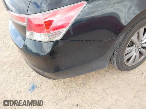 2012 Honda Accord EX z VIN 1HGCP2F72CA125123, wystawiony jako IAAI lot #43240858 z przebiegiem 179 246 mil mil oraz . Historia ofert i sprzedaży dostępna na DreamBid. Obrazek 17.