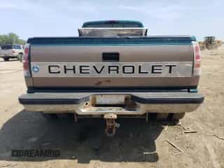 1996 Chevrolet Silverado 3500 z VIN 1GCHC34J8TE124099, wystawiony jako Copart lot #67838764 z przebiegiem 112 293 mil mil oraz Szkoda całkowita • Salvage title. Historia ofert i sprzedaży dostępna na DreamBid. Obrazek 6.
