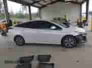 2018 Toyota Prius Plus z VIN JTDKARFP6J3073923, wystawiony jako IAAI lot #42580231 z przebiegiem 119 619 mil mil oraz . Historia ofert i sprzedaży dostępna na DreamBid. Obrazek 14.