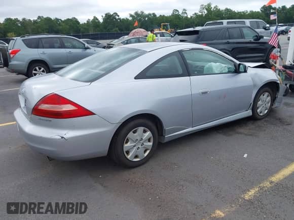 2004 Honda Accord LX with VIN 1HGCM72274A028047, listed as a IAAI auction lot 42621751 with 235,512 mi miles and . Bid and sale history available at DreamBid. Image 4.