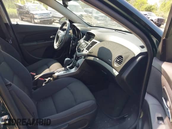 2015 Chevrolet Cruze LT с VIN 1G1PC5SBXF7219655, выставлен на аукционе IAAI как лот 42775577 с пробегом 113 269 миль миль и . История ставок и продаж доступна на DreamBid. Изображение 5.