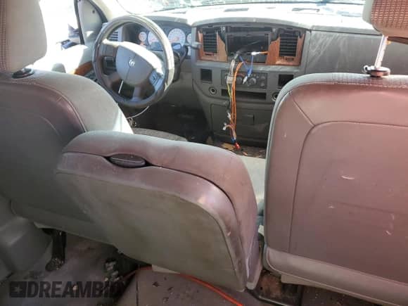 2006 Dodge 1500 ST z VIN 1D7HA18N36J212888, wystawiony jako Copart lot #88696715 z przebiegiem Nie podano mil oraz Szkoda całkowita • Salvage title. Historia ofert i sprzedaży dostępna na DreamBid. Obrazek 8.