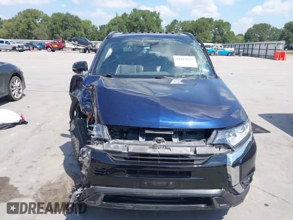 2020 Mitsubishi Outlander SE with VIN JA4AD3A31LZ042464, listed as a IAAI auction lot 42919215 with 75,341 mi miles and . Bid and sale history available at DreamBid. Image 12.