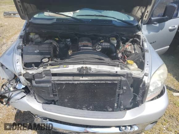 2006 Dodge 3500 SLT z VIN 3D7MX48C86G129083, wystawiony jako Copart lot #62094225 z przebiegiem 172 759 mil mil oraz Szkoda całkowita • Salvage title. Historia ofert i sprzedaży dostępna na DreamBid. Obrazek 11.