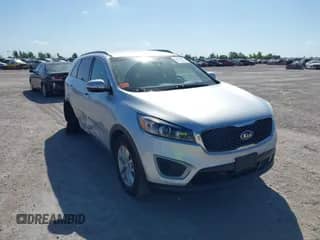 2018 Kia Sorento LX z VIN 5XYPG4A32JG416671, wystawiony jako IAAI lot #42846445 z przebiegiem 44 211 mil mil oraz . Historia ofert i sprzedaży dostępna na DreamBid. Obrazek 1.